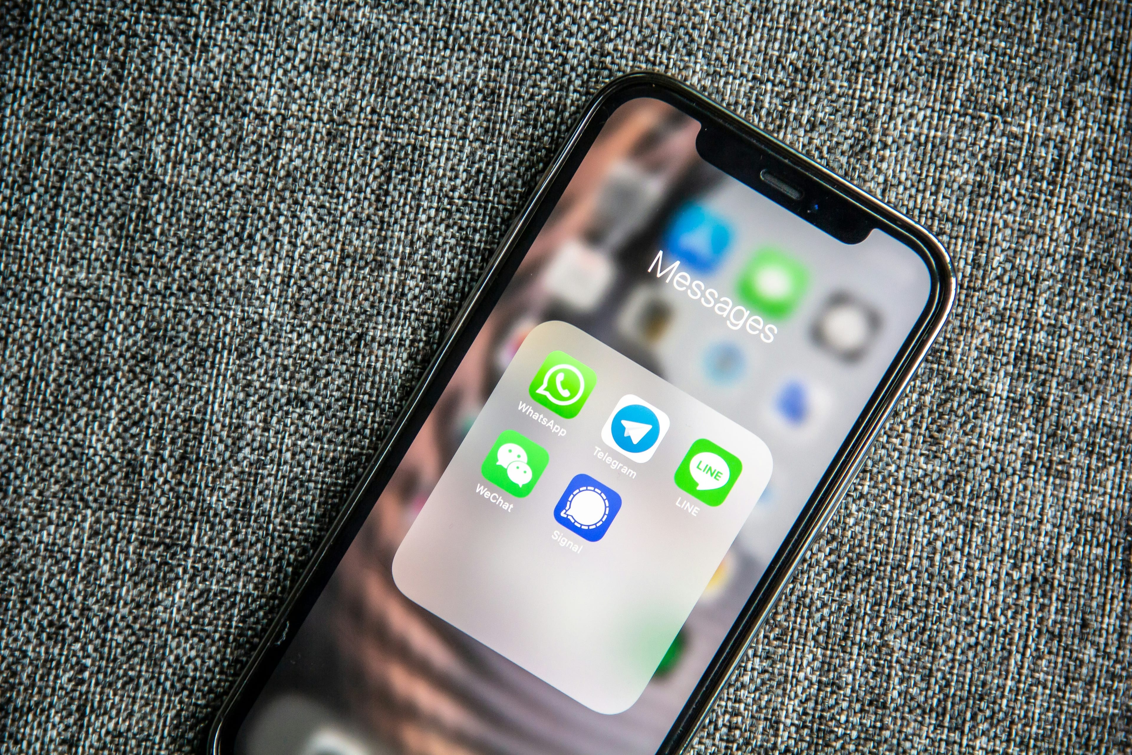 Why WhatsApp is Perfect for Language Learning